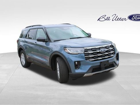 New 2026 Ford Explorer Active image 2