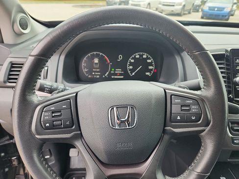 Certified 2025 Honda Ridgeline Sport image 20