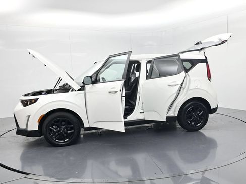 Certified 2025 Kia Soul LX w/ LX Technology Package FWD image 51