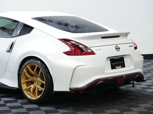 Used 2020 Nissan 370Z NISMO image 15
