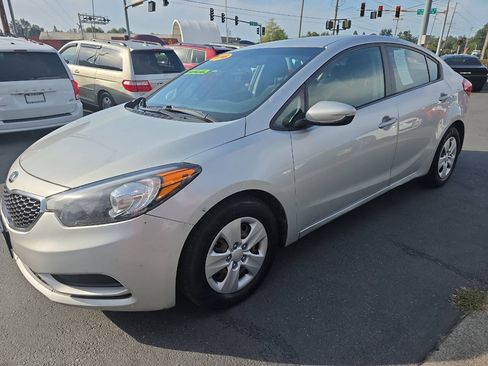 Used 2016 Kia Forte LX FWD image 7