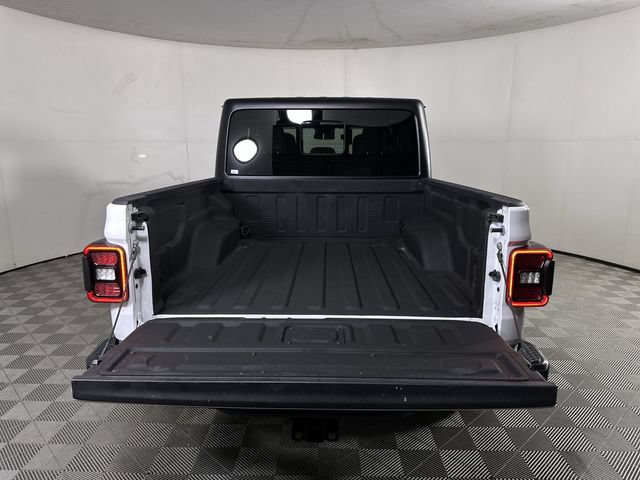 Used 2024 Jeep Gladiator Mojave w/ Convenience Group AWD/4WD image 27
