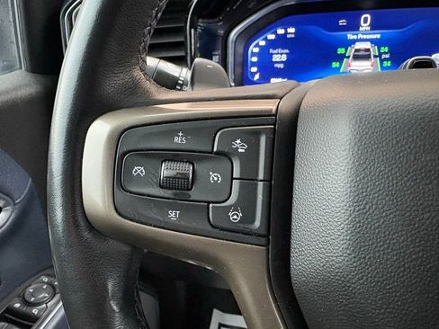 Used 2022 Chevrolet Silverado 1500 High Country w/ Technology Package image 32