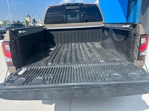 Used 2021 Nissan Titan PRO-4X w/ Pro-4x Convenience Package AWD/4WD image 6