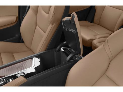 Used 2019 Volvo XC90 T6 Momentum w/ Advanced Package AWD/4WD image 14