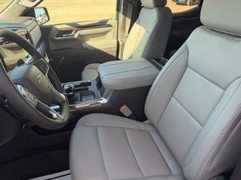 New 2026 Chevrolet Silverado 1500 RST w/ Convenience Package II AWD/4WD image 10