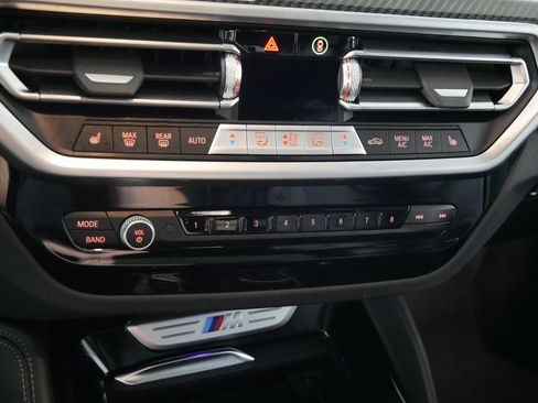 Used 2024 BMW X4 M40i AWD/4WD image 23