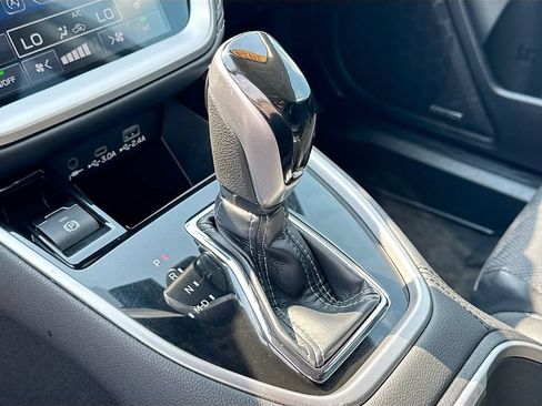Certified 2024 Subaru Outback Limited AWD/4WD image 15