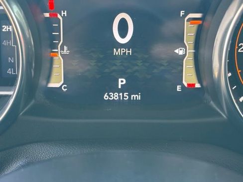 Used 2023 Jeep Wrangler Sport S image 4