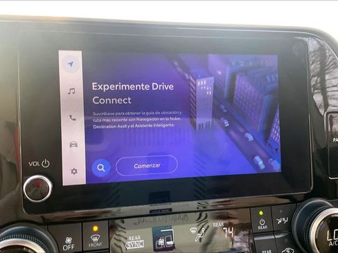 Used 2024 Toyota Highlander XLE image 33