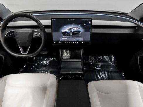 Used 2024 Tesla Model 3 Standard Range RWD image 16