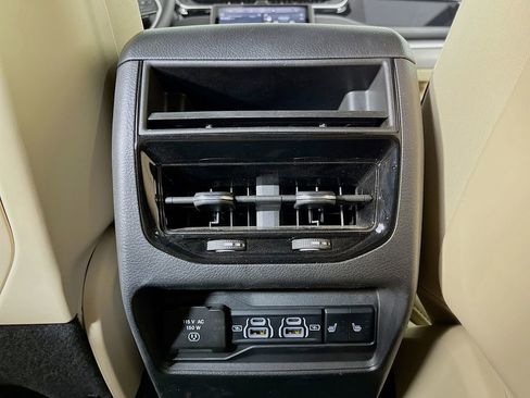 Used 2022 Jeep Grand Cherokee Limited 4xe AWD/4WD image 33