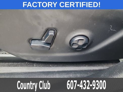 Used 2021 Jeep Cherokee Trailhawk AWD/4WD image 12