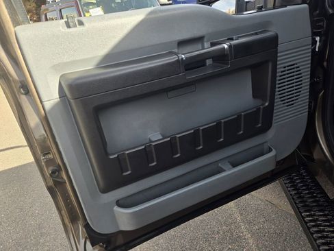 Used 2015 Ford F250 XL w/ Power Equipment Group image 14