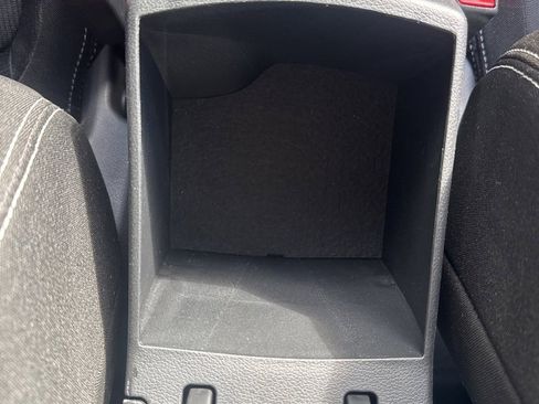 Used 2025 Hyundai Venue SEL image 25