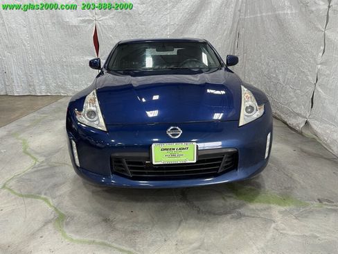 Used 2016 Nissan 370Z Coupe RWD image 20