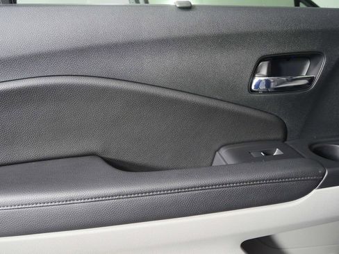 Used 2022 Honda Pilot Touring image 14