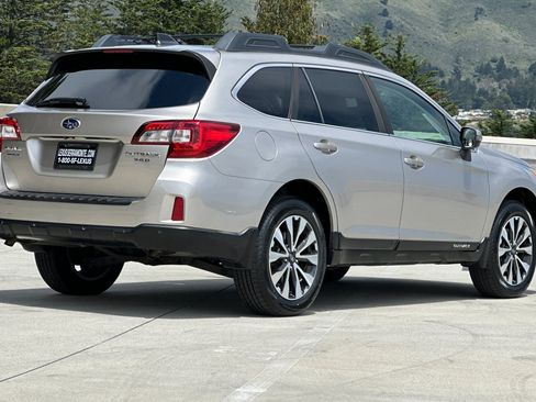 Used 2017 Subaru Outback 3.6R Limited AWD/4WD image 8