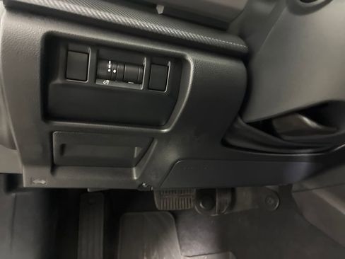 Certified 2025 Subaru Crosstrek 2.5i Limited w/ Crosstrek Mirror Package image 18