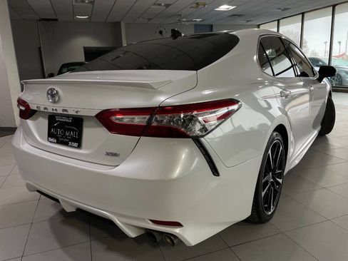 Used 2020 Toyota Camry XSE image 7
