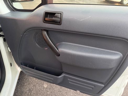 Used 2013 Ford Transit Connect XLT image 11