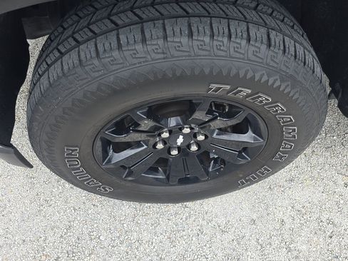 Used 2017 Chevrolet Colorado Z71 image 9