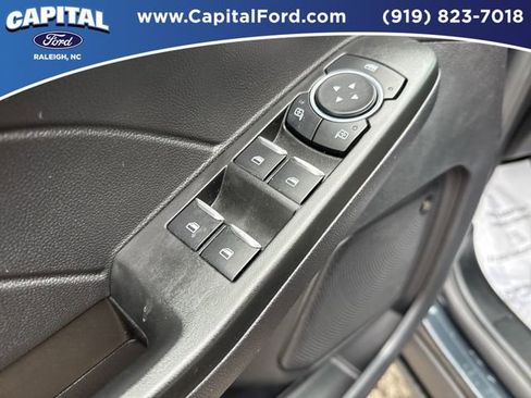 Certified 2022 Ford Escape Titanium w/ Titanium Elite Package image 22