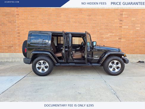 Used 2017 Jeep Wrangler Unlimited Sahara w/ Dual Top Group AWD/4WD image 2