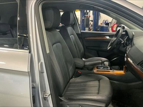 Certified 2023 Audi Q5 2.0T Premium w/ Convenience Package image 7