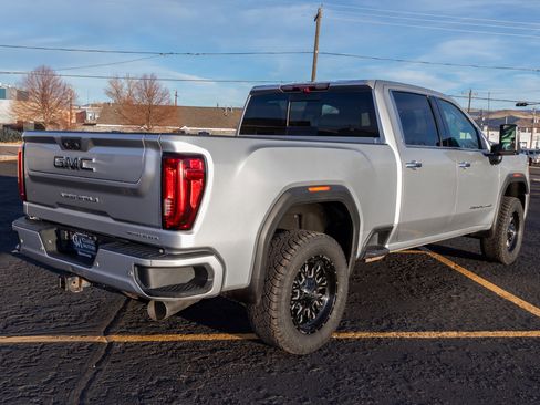 Used 2020 GMC Sierra 2500 Denali w/ Denali Ultimate Package image 3
