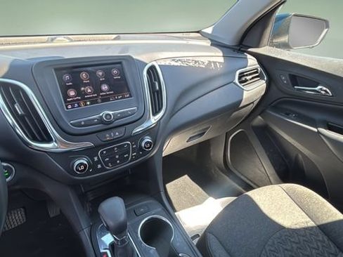 Used 2024 Chevrolet Equinox LT FWD image 23