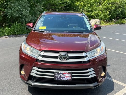 Used 2019 Toyota Highlander XLE AWD/4WD image 8