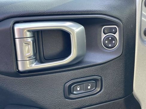 Used 2018 Jeep Wrangler Unlimited Rubicon AWD/4WD image 15