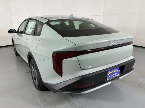 New 2026 Kia K4 LXS image 6