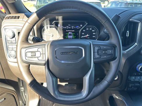 Used 2023 GMC Sierra 2500 Denali w/ Denali Ultimate Package image 11