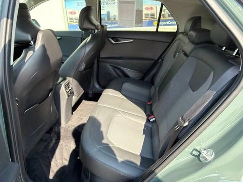 Certified 2023 Kia Niro EX FWD image 23