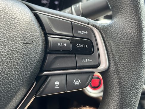Used 2018 Honda Accord EX image 23