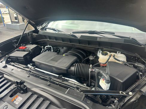 Used 2025 Chevrolet Silverado 1500 LT image 8