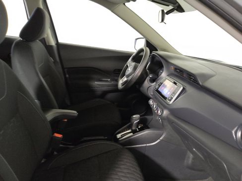 Used 2021 Nissan Kicks S FWD image 21