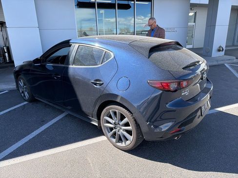Used 2021 MAZDA MAZDA3 s image 2