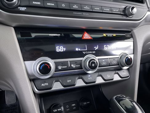 Used 2020 Hyundai Elantra Value Edition FWD image 16