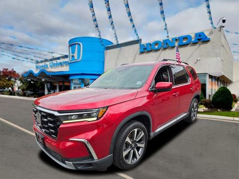 Used 2023 Honda Pilot Elite image 1