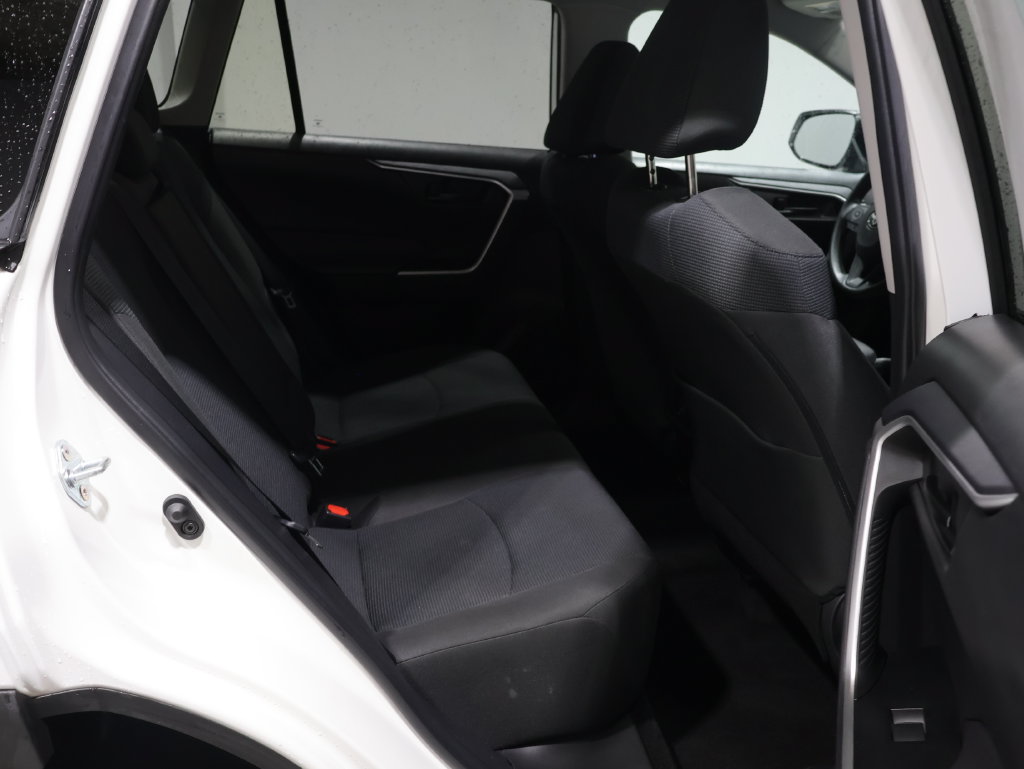 Used 2025 Toyota RAV4 LE AWD/4WD image 19