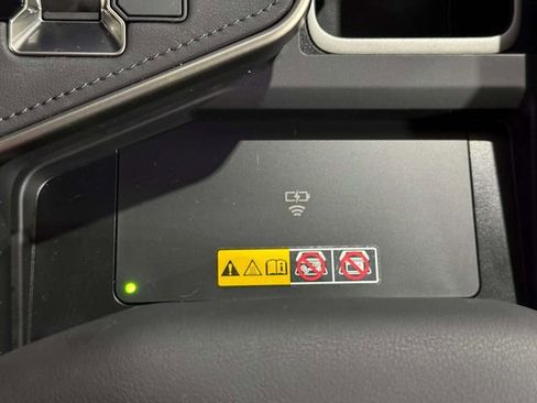 Used 2024 Lexus GX 550 w/ Cold Area Package image 25