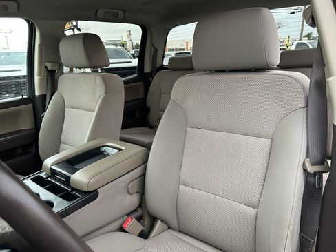 Used 2018 Chevrolet Silverado 1500 LT w/ LT Eassist Package image 14