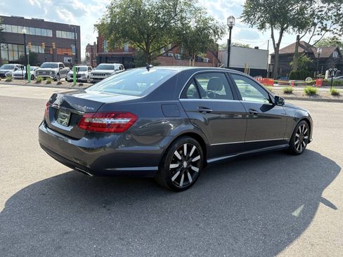 Used 2010 Mercedes-Benz E 350 4MATIC Sedan image 10