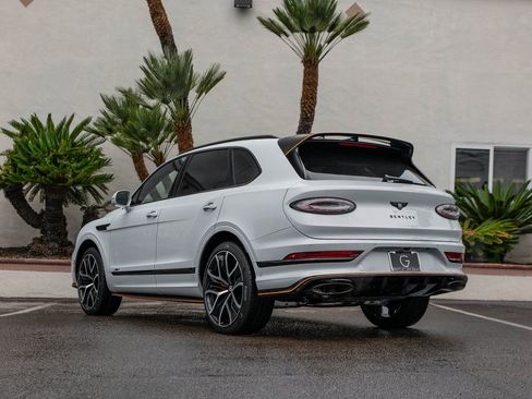 New 2026 Bentley Bentayga Speed image 3
