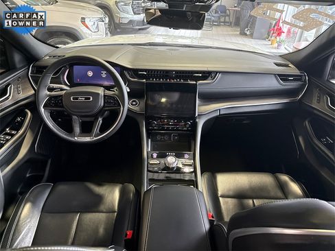 Used 2023 Jeep Grand Cherokee Overland w/ Luxury Tech Group IV image 27