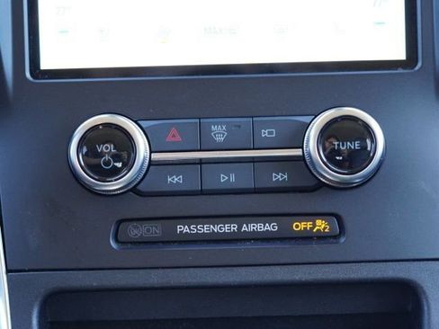 Used 2024 Ford Edge Titanium image 28