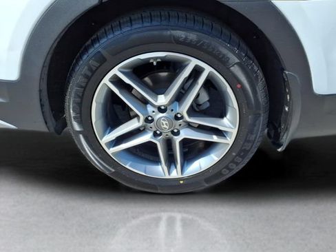 Used 2019 Hyundai Santa Fe XL AWD/4WD image 11